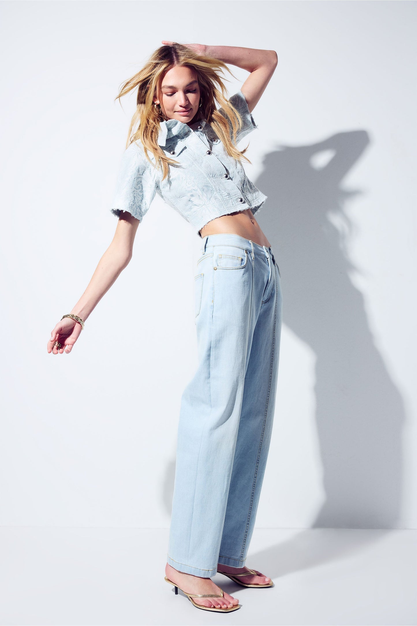 Nadia Straight Leg Jean | BLEACH WASH