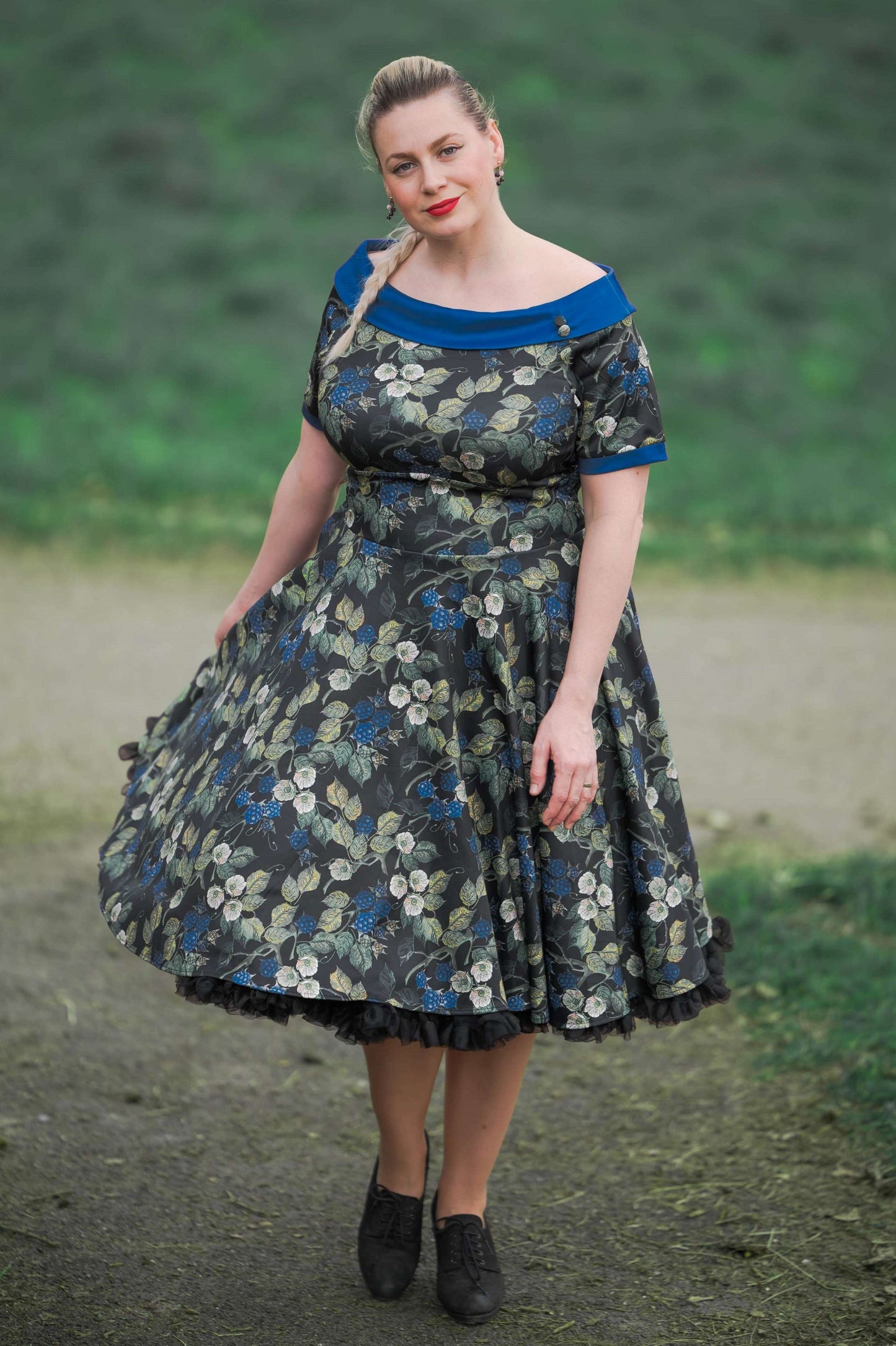 Darlene Off-Shoulder Dress in Black/Purple Berry Leaf Print