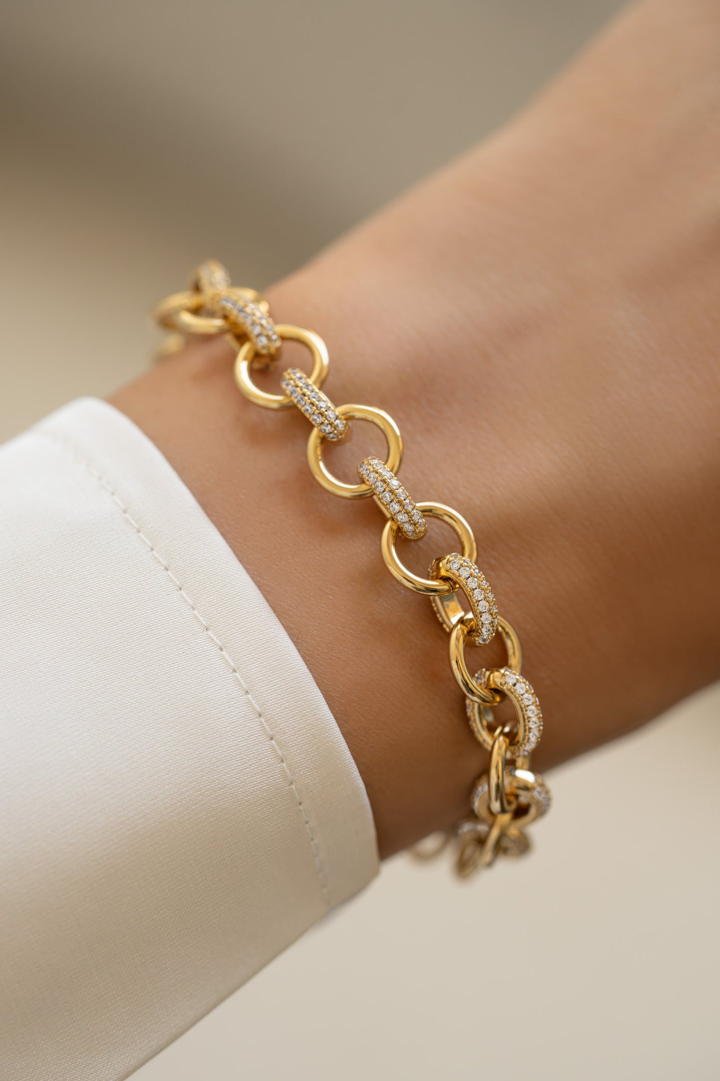 Round Pave Link Bracelet
