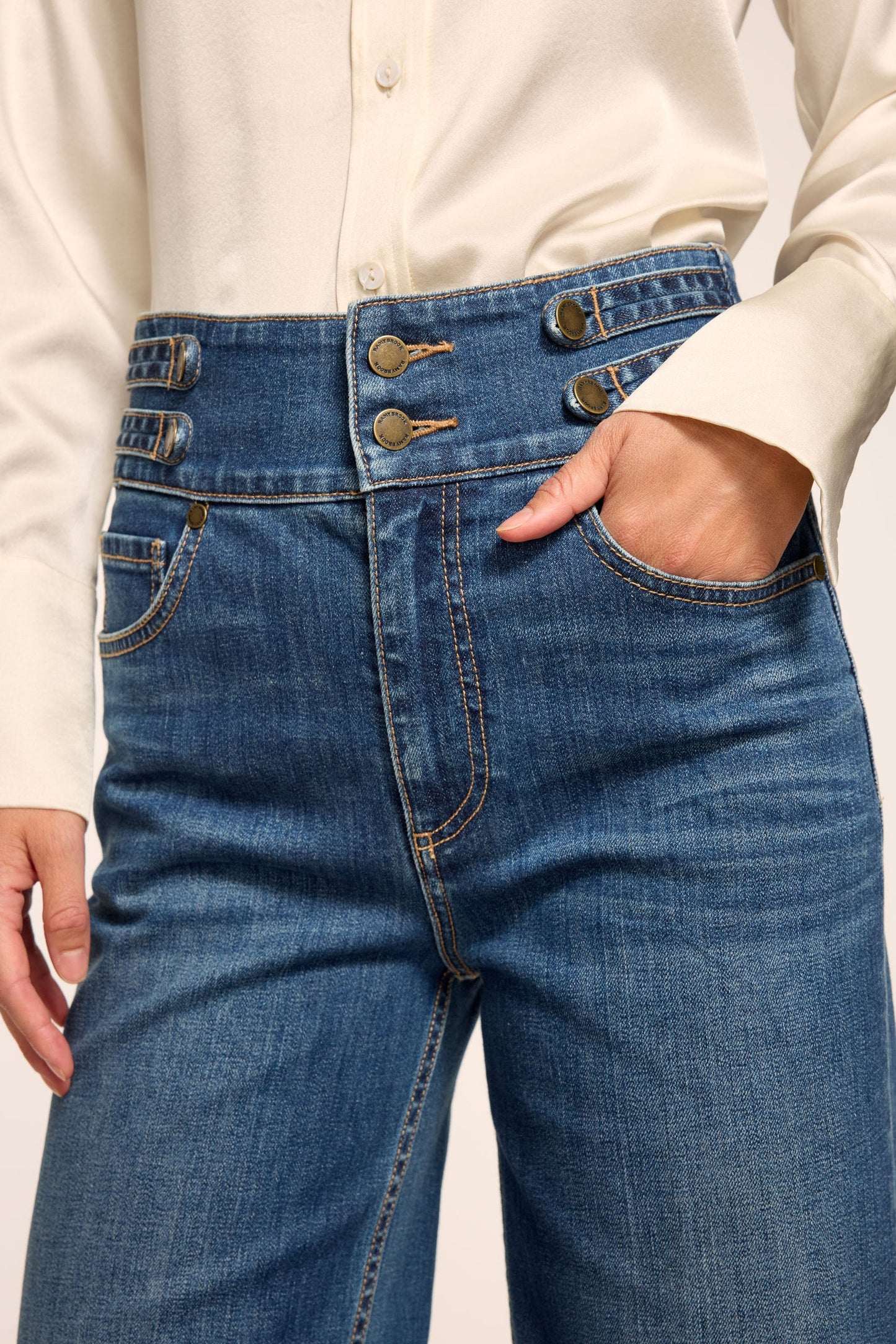 Liv Cropped Wide Leg Jean