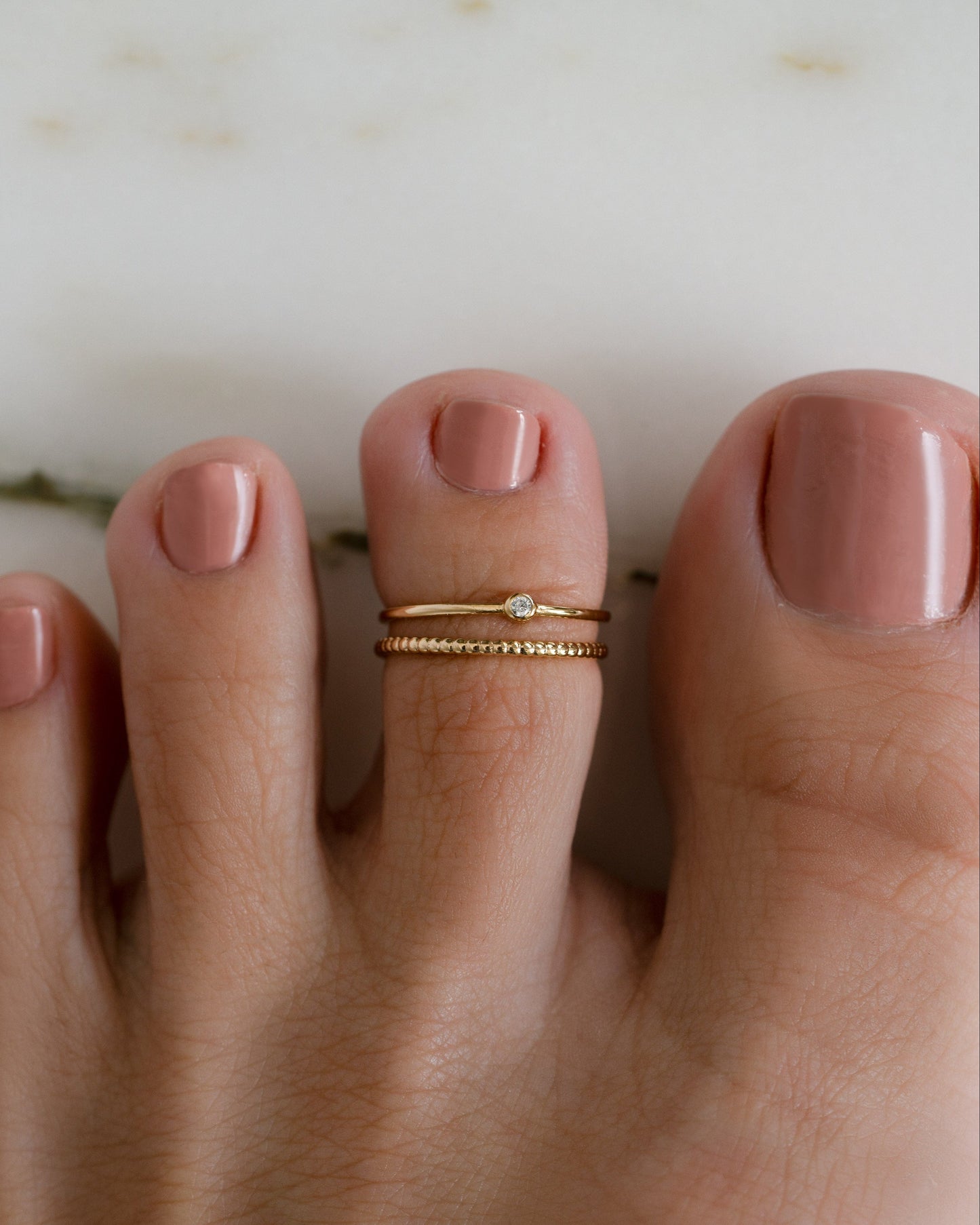 Bezel Toe Ring