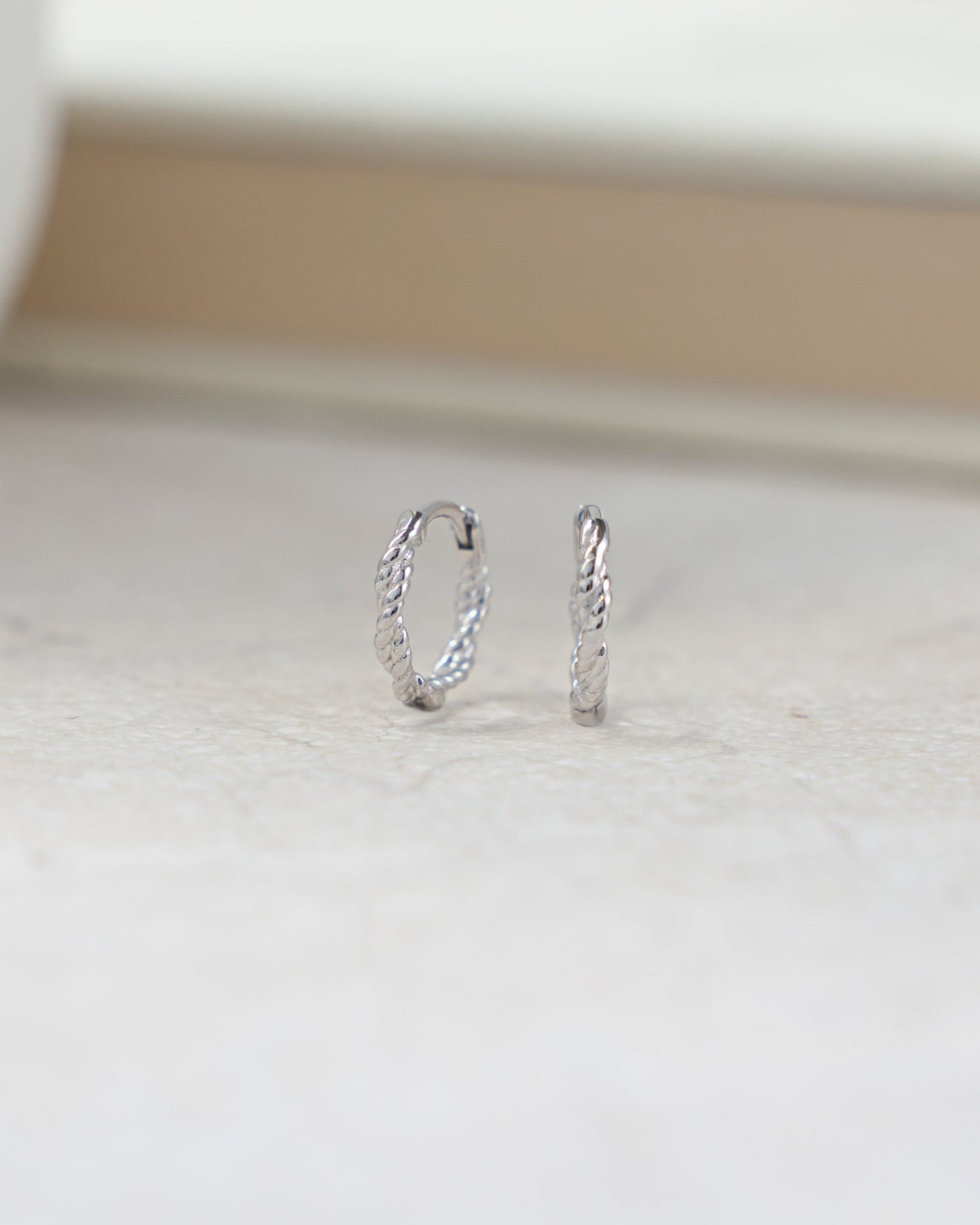 8mm Spiral Huggie